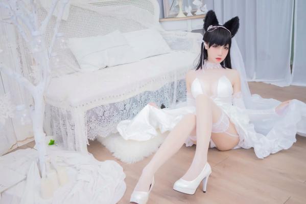    焖焖碳 - 爱宕花嫁Cosplay、白丝兽耳新娘诱惑写真 [20P]第12张图片