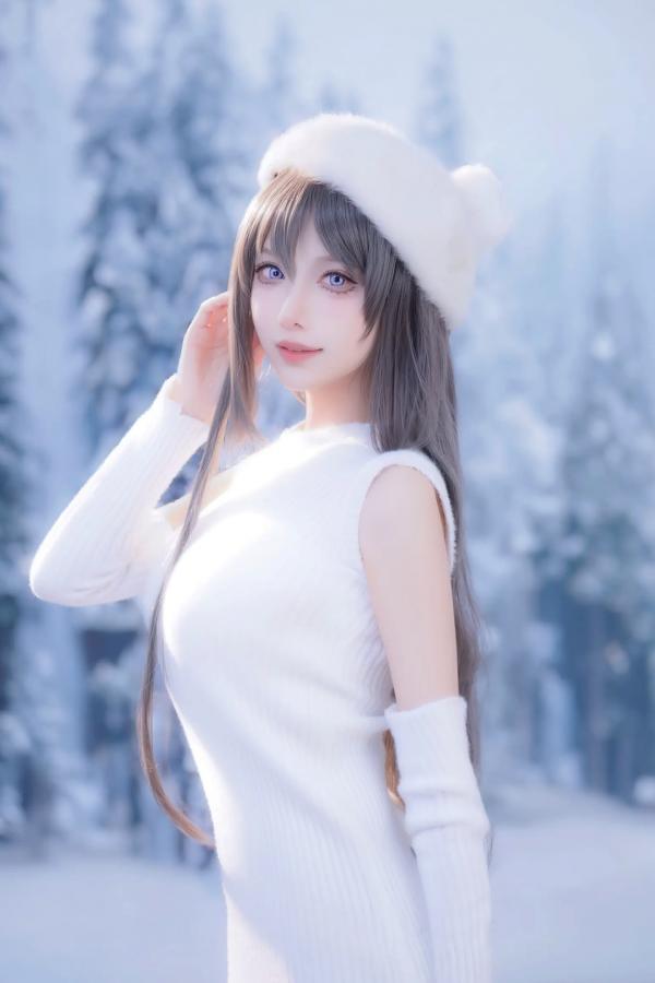    Shika小鹿鹿 - 麻衣学姐冬日雪景写真，白毛针织衫搭配黑丝诱惑，演绎冰雪清纯女神范，高清大图25P第5张图片