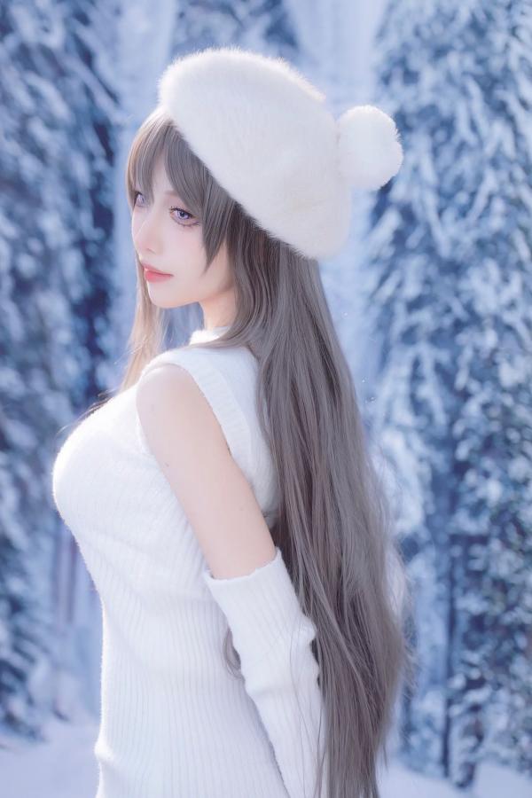    Shika小鹿鹿 - 麻衣学姐冬日雪景写真，白毛针织衫搭配黑丝诱惑，演绎冰雪清纯女神范，高清大图25P第9张图片