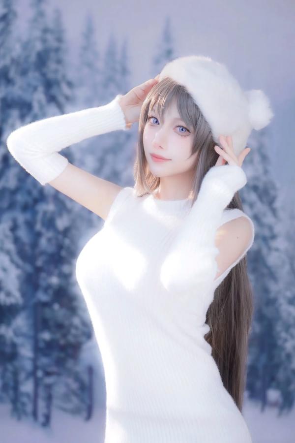    Shika小鹿鹿 - 麻衣学姐冬日雪景写真，白毛针织衫搭配黑丝诱惑，演绎冰雪清纯女神范，高清大图25P第13张图片