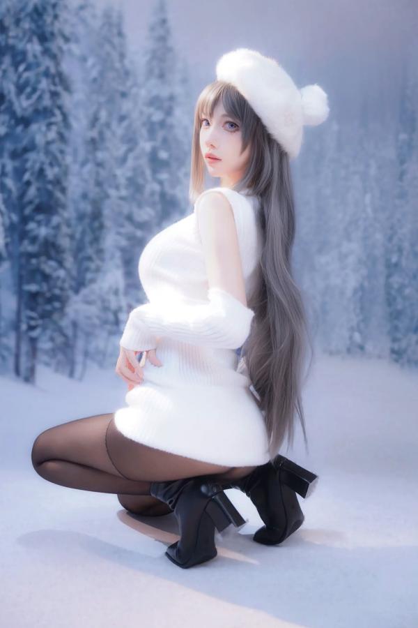    Shika小鹿鹿 - 麻衣学姐冬日雪景写真，白毛针织衫搭配黑丝诱惑，演绎冰雪清纯女神范，高清大图25P第15张图片
