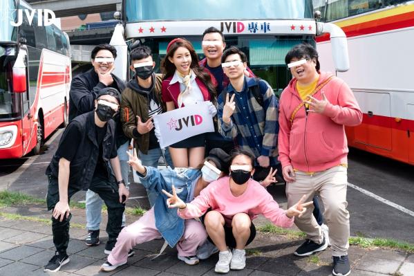    JVID-娃娃-Princessdolly雨澄-欲望观光巴士-诱惑制服导游车内私房大尺度拍摄第3张图片