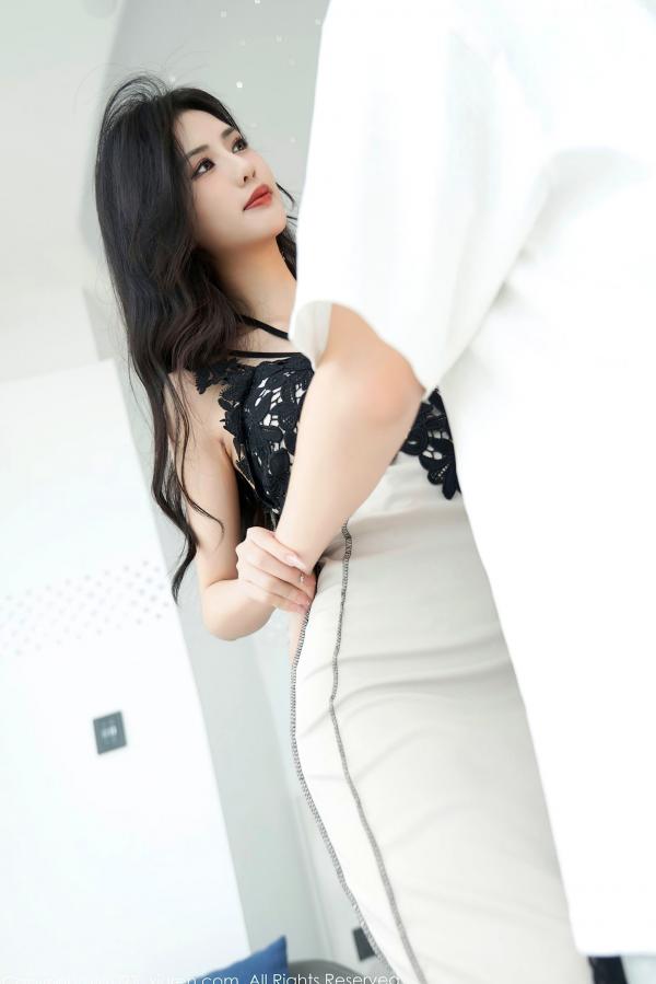    XiuRen秀人网-7316-浅浅Danny-黑色情趣内衣爆乳黑丝，室内私房极致诱惑，展现绝美身材与性感曲线第29张图片