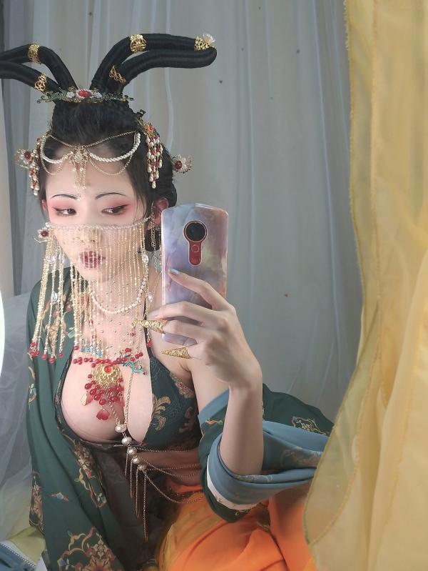    钛合金TiTi-含香：梦幻蝴蝶国风艺术私房照，绝美妆造与极致诱惑的视觉盛宴第70张图片
