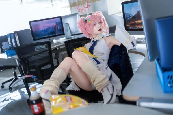    纸悦Etsu_ko - 桃香：二次元少女办公室Cosplay角色扮演，清新甜美治愈系写真 [54P]第7张图片