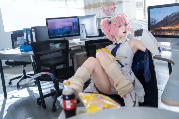    纸悦Etsu_ko - 桃香：二次元少女办公室Cosplay角色扮演，清新甜美治愈系写真 [54P]第8张图片