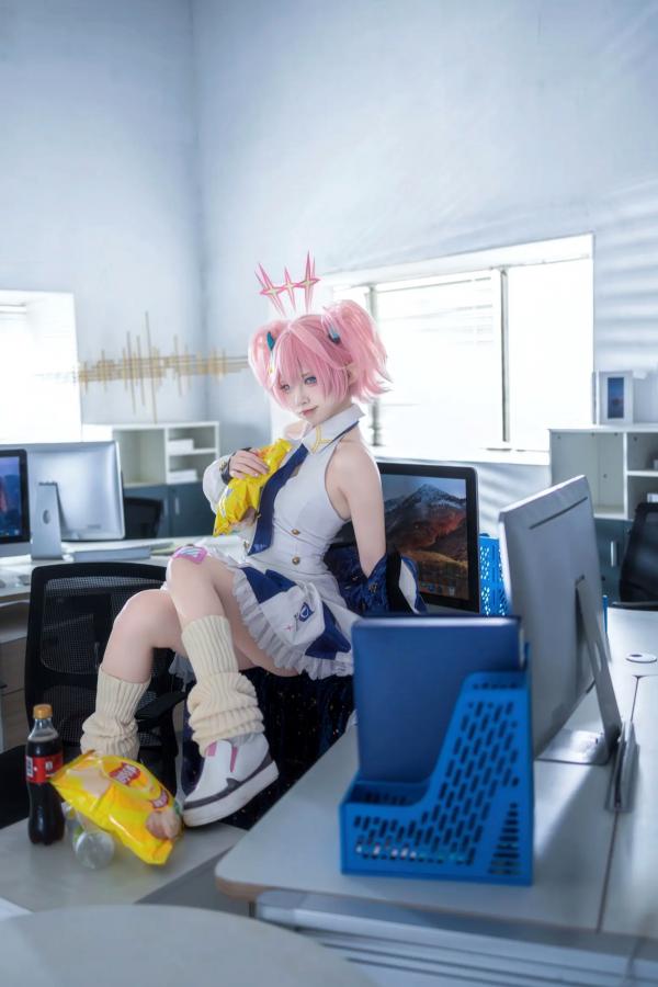    纸悦Etsu_ko - 桃香：二次元少女办公室Cosplay角色扮演，清新甜美治愈系写真 [54P]第19张图片