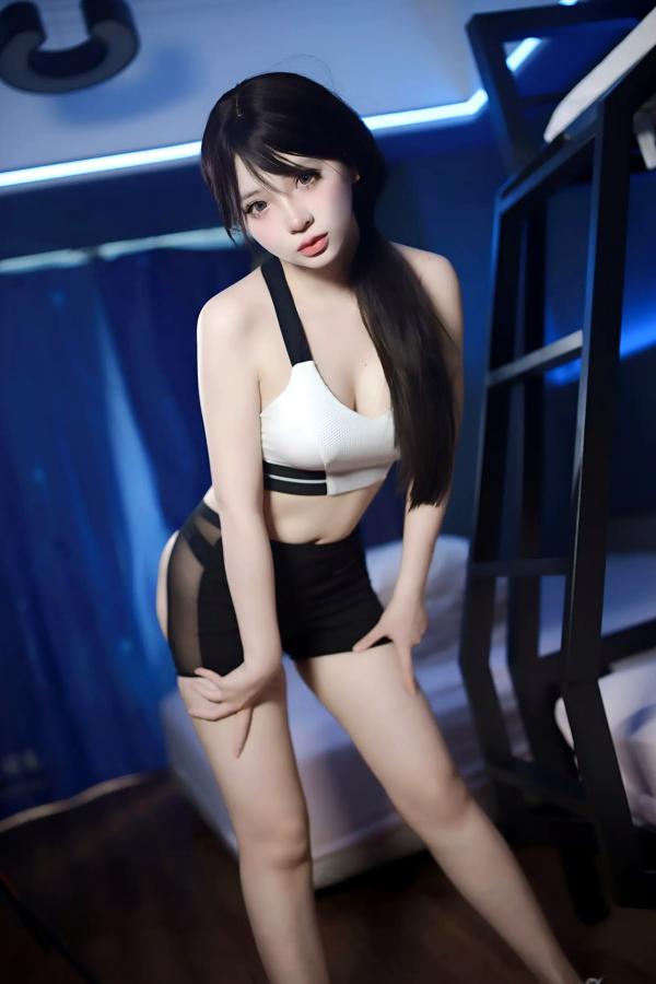    疯猫ss - 运动风私房写真：活力黑色运动短裤，清纯少女的极致诱惑与甜美回眸 [60P]第46张图片