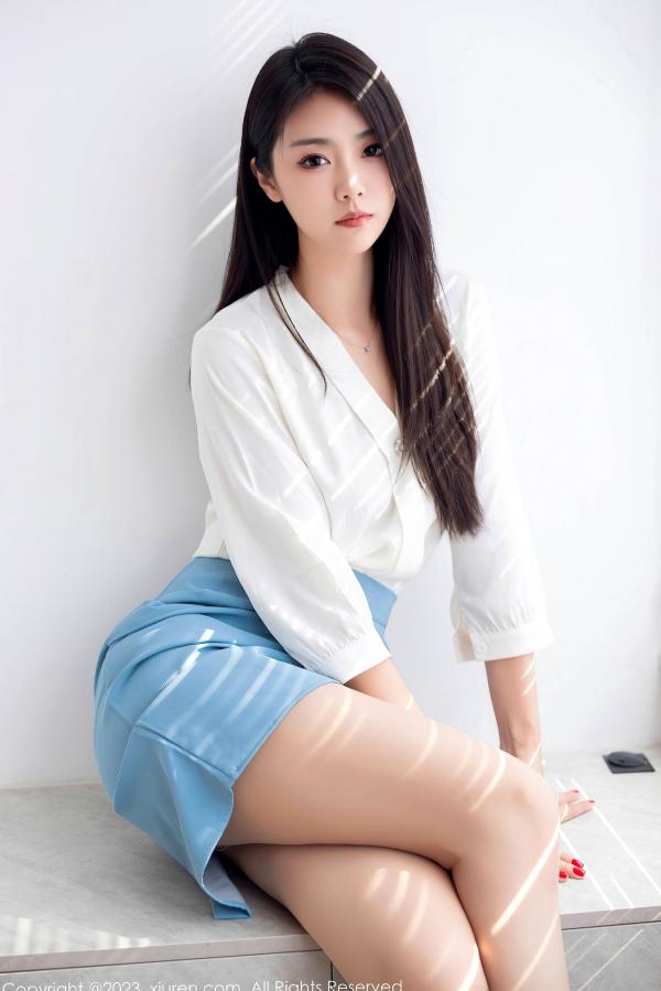    XiuRen秀人网-7314-可樂Vicky白衬衫蓝短裙，极致丝袜美腿高跟鞋，职场OL风格女神写真第12张图片