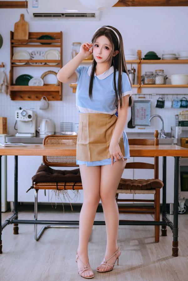    【Cosplay日奈娇】蛋糕售卖员主题大尺度私房照，清纯制服与性感蕾丝诱惑，居家私密空间摄影[171P]第9张图片