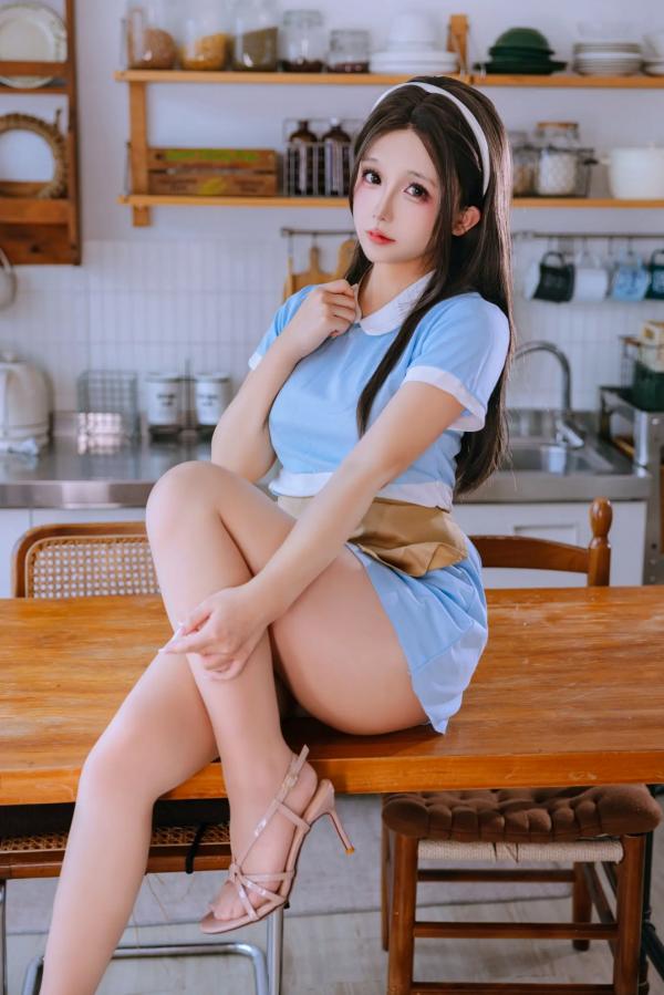    【Cosplay日奈娇】蛋糕售卖员主题大尺度私房照，清纯制服与性感蕾丝诱惑，居家私密空间摄影[171P]第10张图片