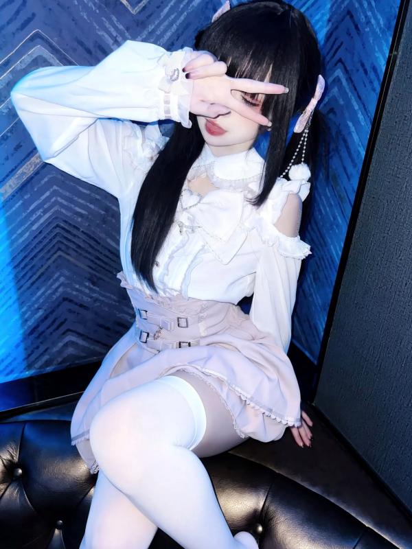    纸悦Etsu_ko - 与地雷系女子的ktv约会 [44P]第2张图片