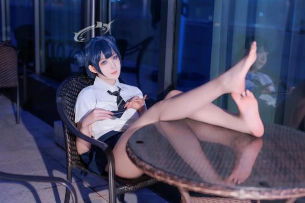    封疆疆v - 妃咲JK制服私房写真，蔚蓝档案夜景夜拍，清纯校服少女角色扮演[33P]第1张图片