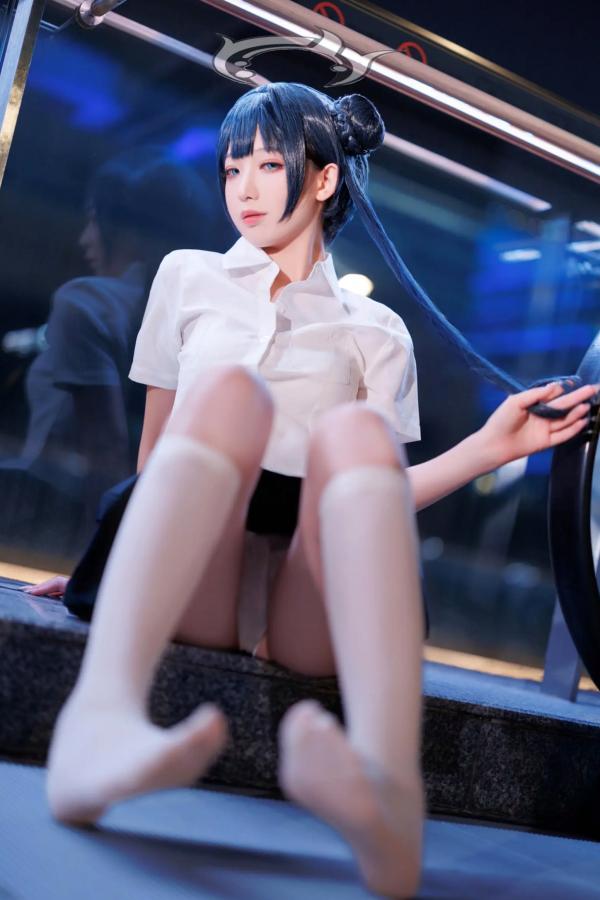    封疆疆v - 妃咲JK制服私房写真，蔚蓝档案夜景夜拍，清纯校服少女角色扮演[33P]第12张图片