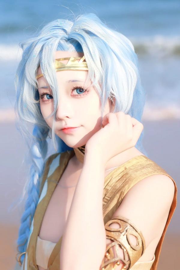    G44不会受伤丨重返未来1999 37角色绝美Cosplay丨治愈系海边沙滩外拍唯美写真 [35P]第16张图片