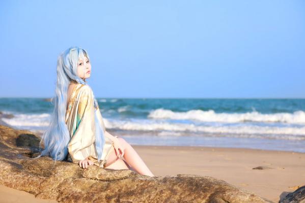    G44不会受伤丨重返未来1999 37角色绝美Cosplay丨治愈系海边沙滩外拍唯美写真 [35P]第17张图片