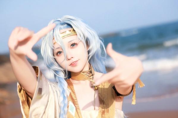    G44不会受伤丨重返未来1999 37角色绝美Cosplay丨治愈系海边沙滩外拍唯美写真 [35P]第19张图片