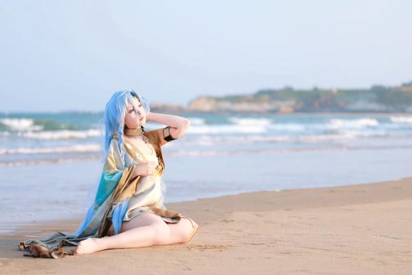    G44不会受伤丨重返未来1999 37角色绝美Cosplay丨治愈系海边沙滩外拍唯美写真 [35P]第35张图片