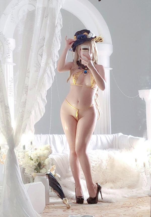    日奈娇《原神》娜维娅Cosplay精品写真，华丽礼服与私房性感视觉盛宴，角色还原与身材福利完美结合第71张图片