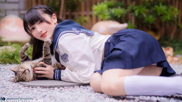    Fantasy-Factory小丁Ding水手服少女，榻榻米上的猫咪互动与校园风写真，清新诱惑的二次元私房大片第7张图片