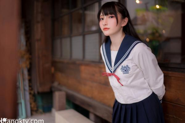    Fantasy-Factory小丁Ding水手服少女，榻榻米上的猫咪互动与校园风写真，清新诱惑的二次元私房大片第13张图片