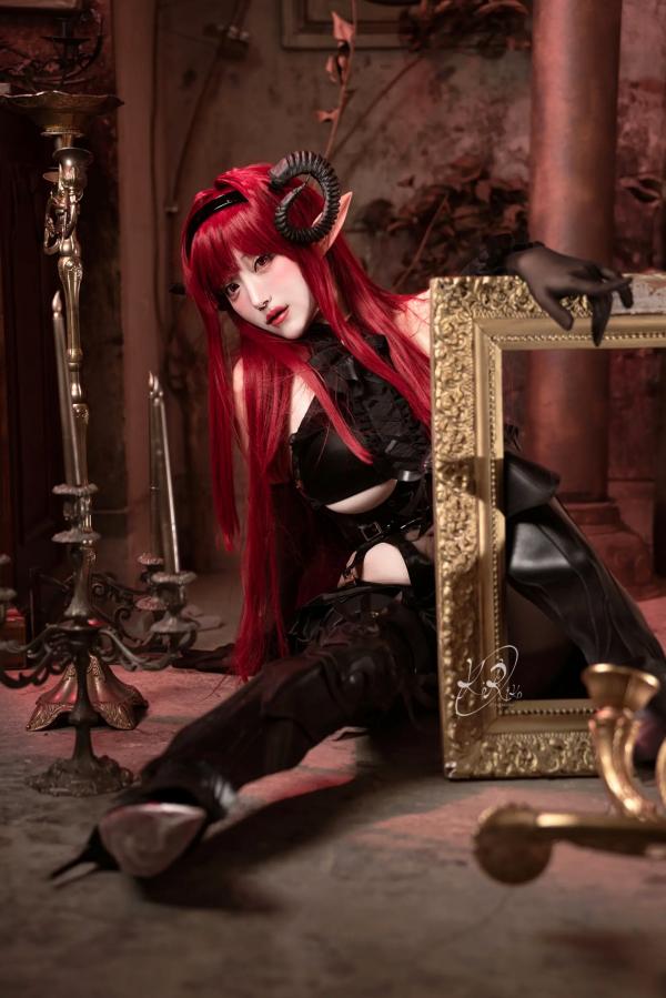    切切celia - 兴登堡魅魔COS，暗黑哥特风格角色扮演，性感迷人视觉盛宴第10张图片