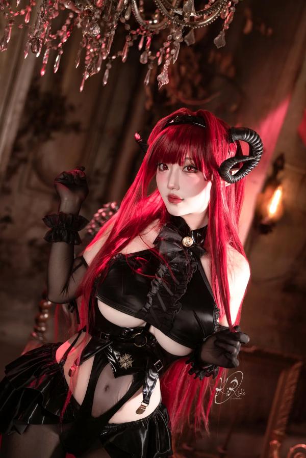    切切celia - 兴登堡魅魔COS，暗黑哥特风格角色扮演，性感迷人视觉盛宴第26张图片