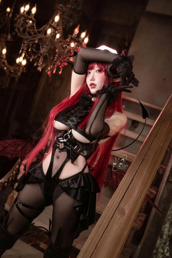    切切celia - 兴登堡魅魔COS，暗黑哥特风格角色扮演，性感迷人视觉盛宴第33张图片