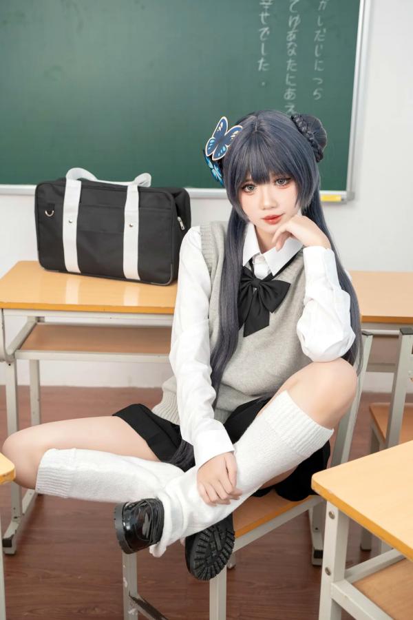    PoppaChan扮演蓝色档案岐沙希，JK校服诱惑教室私房，精致还原与大胆尺度碰撞，可爱与性感并存的绝美Cosplay佳作[40P]第4张图片