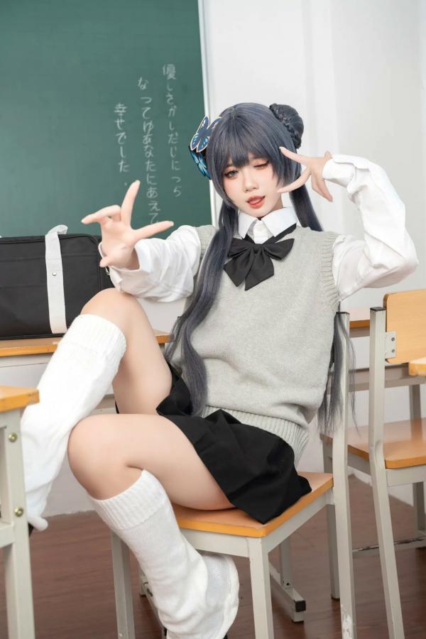    PoppaChan扮演蓝色档案岐沙希，JK校服诱惑教室私房，精致还原与大胆尺度碰撞，可爱与性感并存的绝美Cosplay佳作[40P]第6张图片