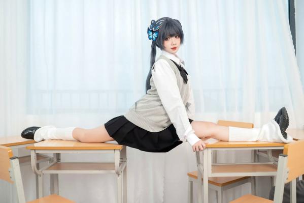    PoppaChan扮演蓝色档案岐沙希，JK校服诱惑教室私房，精致还原与大胆尺度碰撞，可爱与性感并存的绝美Cosplay佳作[40P]第10张图片