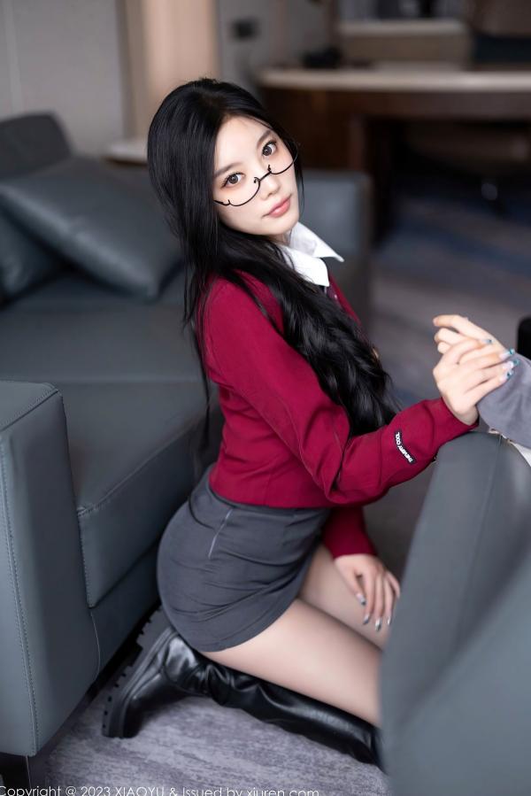 杨晨晨 sugar小甜心CC  语画界杨晨晨Yome-红衣制服短裙眼镜诱惑-职场校园风角色扮演-黑丝美腿私房写真-无圣光大尺度第41张图片