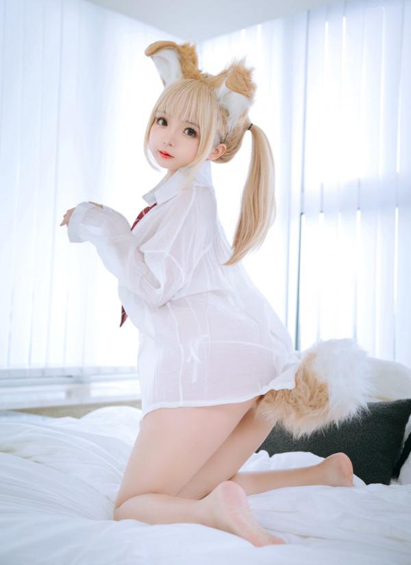    日奈娇-白色衬衫小狗角色扮演，甜美清纯与性感诱惑的极致碰撞第2张图片