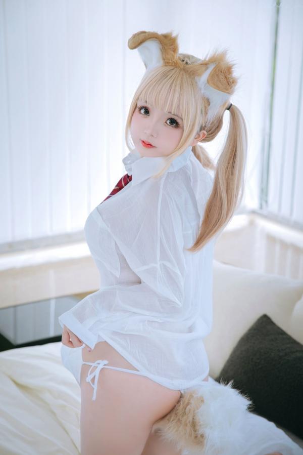    日奈娇-白色衬衫小狗角色扮演，甜美清纯与性感诱惑的极致碰撞第3张图片