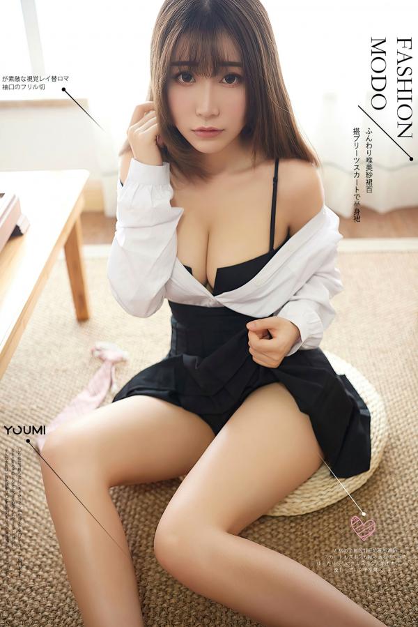    YouMi尤蜜：绯月樱Cherry私房写真，清纯学生妹制服诱惑，极致美腿与白嫩肌肤，无圣光尺度大，尽显灵动撩人风采第1张图片