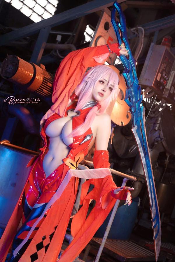    Byoru-Inori-Yuzuriha 楪祈Cosplay，超还原动漫红衣战装，极致性感，御姐风范，视觉盛宴第2张图片