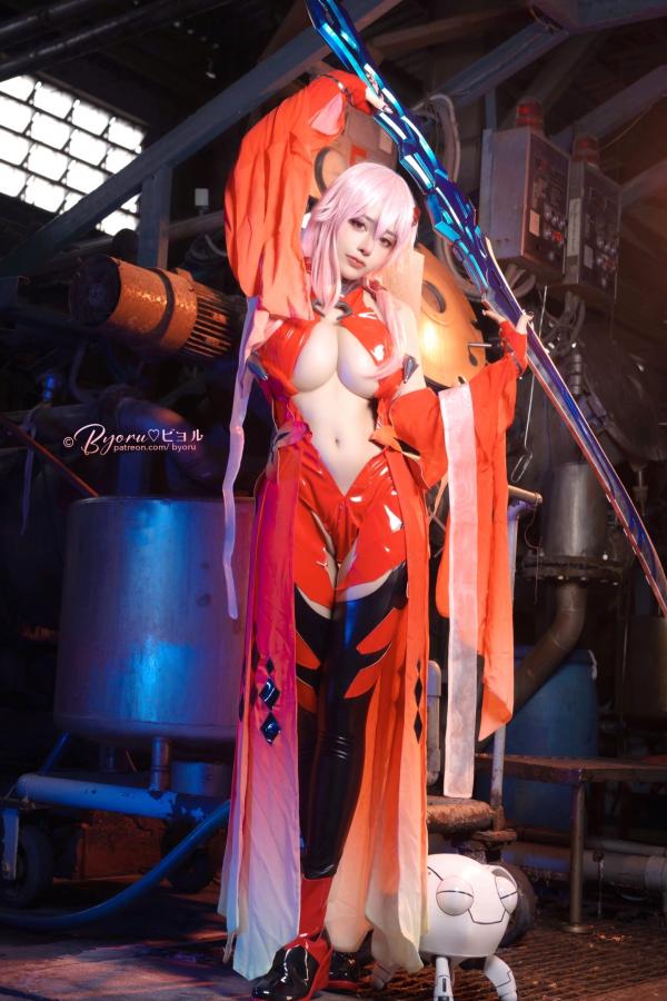    Byoru-Inori-Yuzuriha 楪祈Cosplay，超还原动漫红衣战装，极致性感，御姐风范，视觉盛宴第3张图片