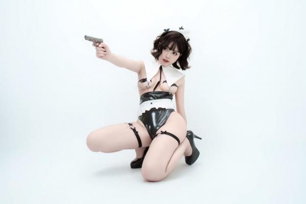    Bangni邦尼武装修女Cosplay演绎，大胆镂空制服诱惑，冷艳绝美私房大尺度写真第44张图片