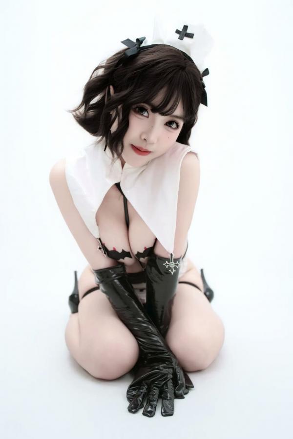    Bangni邦尼武装修女Cosplay演绎，大胆镂空制服诱惑，冷艳绝美私房大尺度写真第58张图片