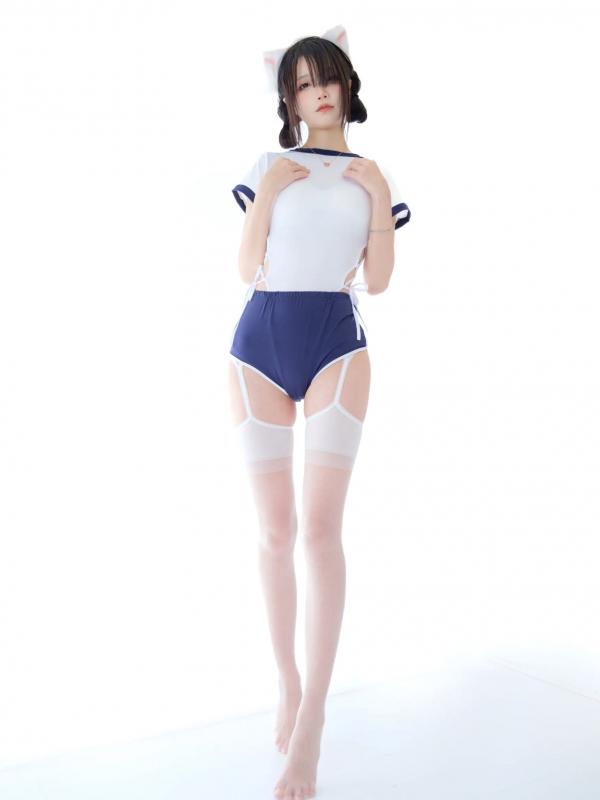    清纯少女五更百鬼：极致体操服角色扮演，猫耳与丝袜的清纯诱惑 [25P]第1张图片