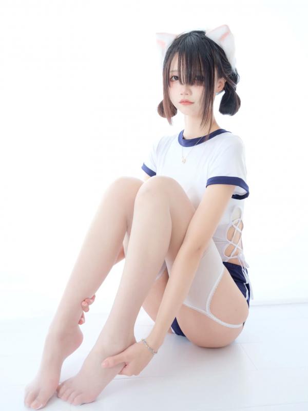    清纯少女五更百鬼：极致体操服角色扮演，猫耳与丝袜的清纯诱惑 [25P]第9张图片
