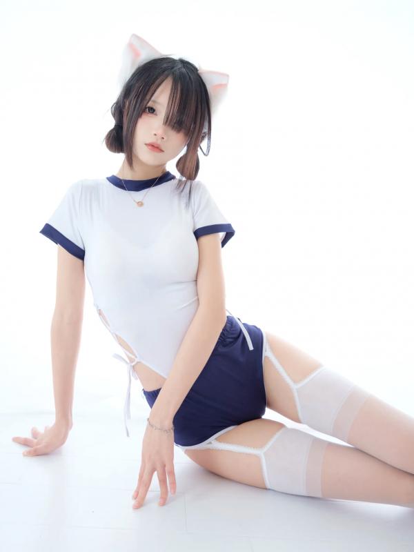    清纯少女五更百鬼：极致体操服角色扮演，猫耳与丝袜的清纯诱惑 [25P]第12张图片