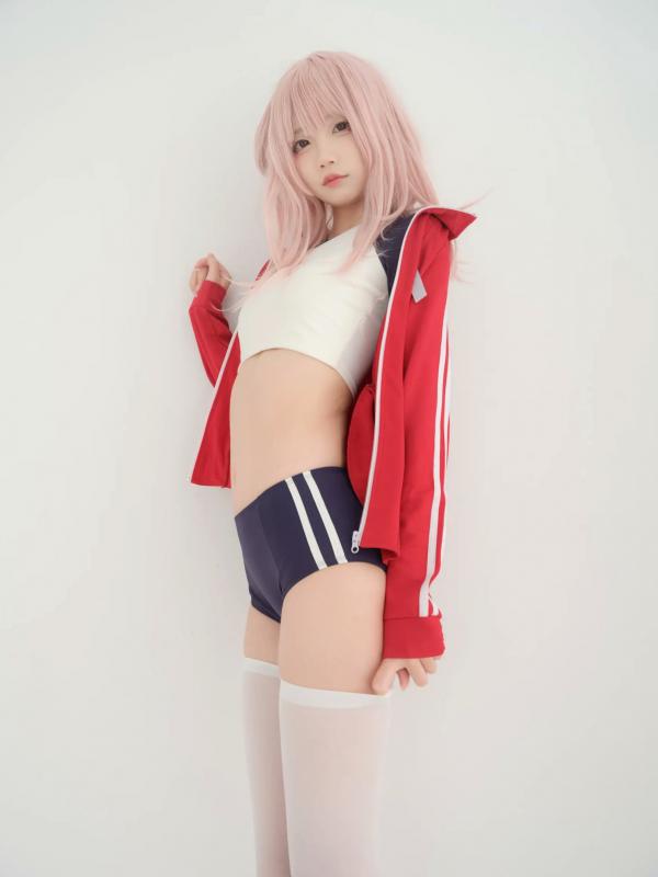    清纯少女五更百鬼：极致体操服角色扮演，猫耳与丝袜的清纯诱惑 [25P]第19张图片