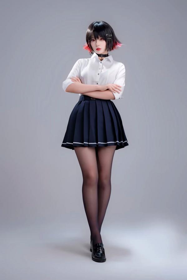    轩萧学姐 鲨鱼妹JK制服cos写真 绝美红瞳黑丝美腿[100P]第55张图片