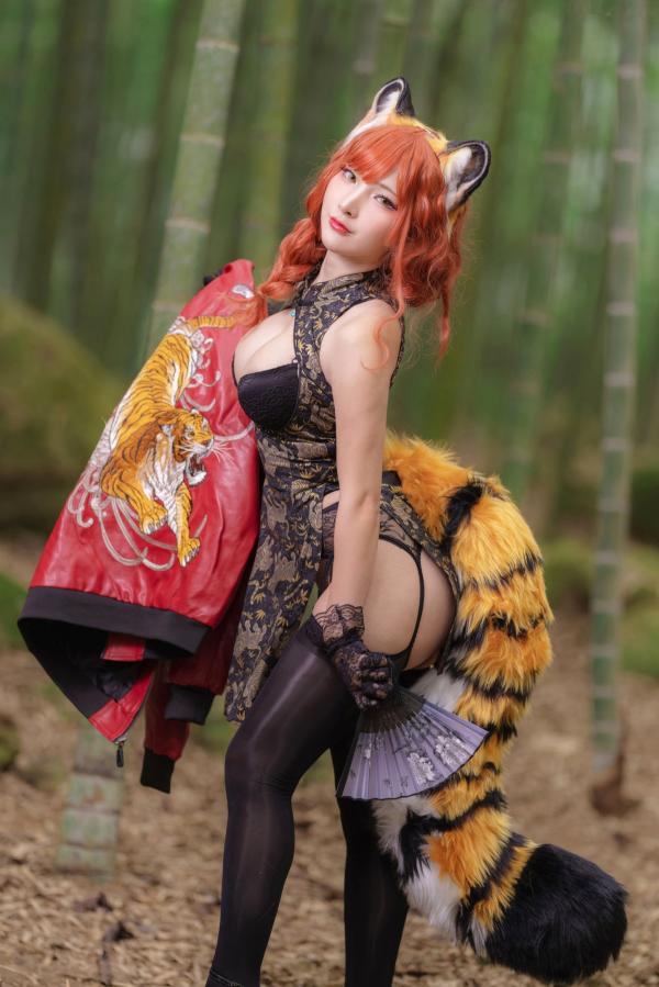    Fantasy-Factory-小丁Ding-虎年限定虎娘COS-竹林机枪改良旗袍性感制服-2022.01第5张图片