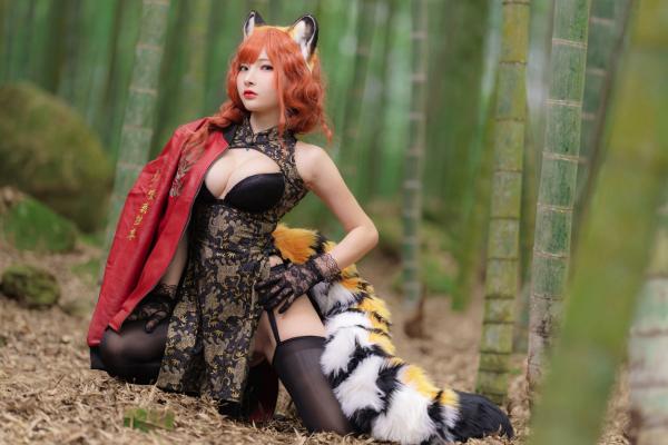    Fantasy-Factory-小丁Ding-虎年限定虎娘COS-竹林机枪改良旗袍性感制服-2022.01第7张图片