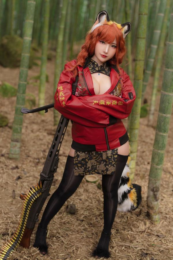    Fantasy-Factory-小丁Ding-虎年限定虎娘COS-竹林机枪改良旗袍性感制服-2022.01第8张图片