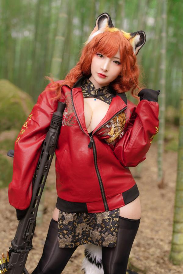    Fantasy-Factory-小丁Ding-虎年限定虎娘COS-竹林机枪改良旗袍性感制服-2022.01第9张图片