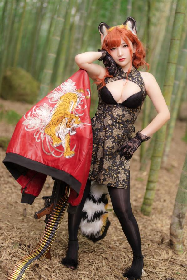    Fantasy-Factory-小丁Ding-虎年限定虎娘COS-竹林机枪改良旗袍性感制服-2022.01第11张图片