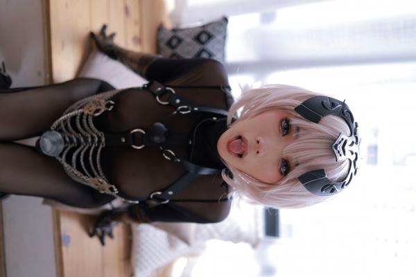    钛合金TiTi-私人订制：极品猫耳女仆与甜美草莓诱惑，大尺度私房写真、丝袜美腿，角色扮演视觉盛宴第275张图片